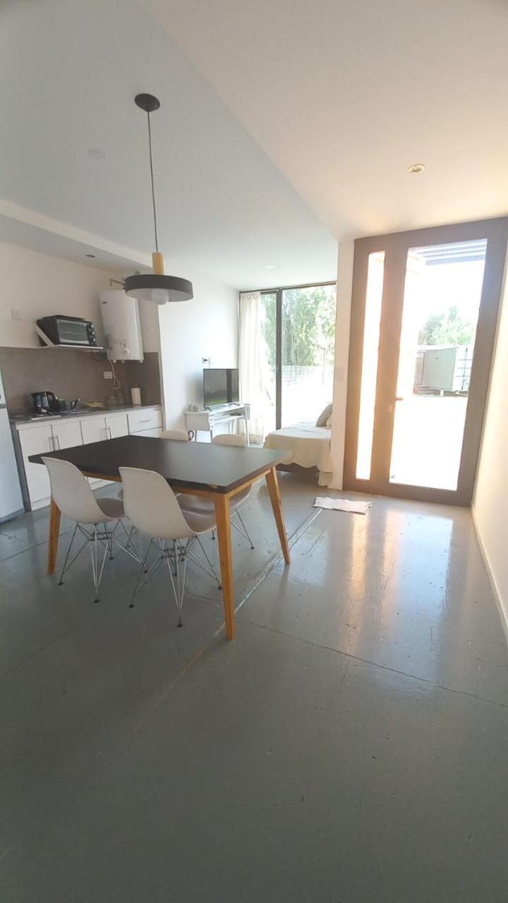 Holiday home Cubil Naranja. Casa Conteiner 2